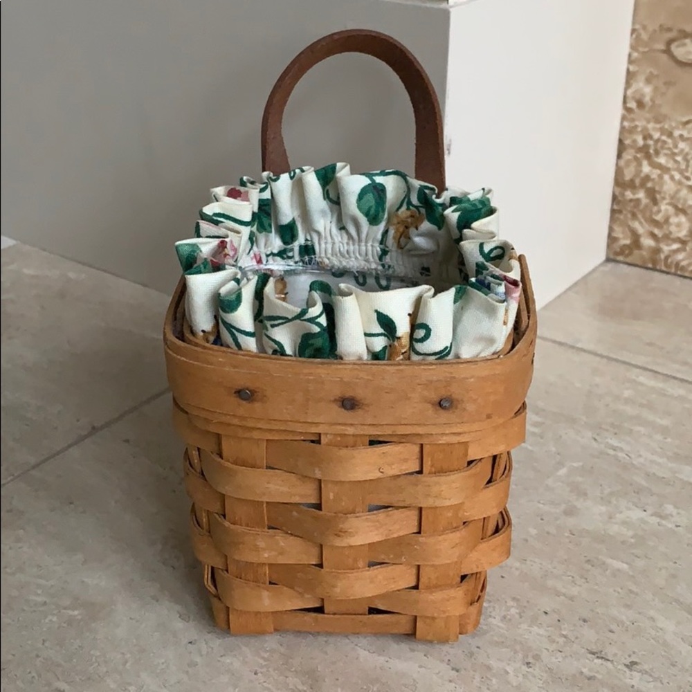 1996 Longaberger Chives Basket